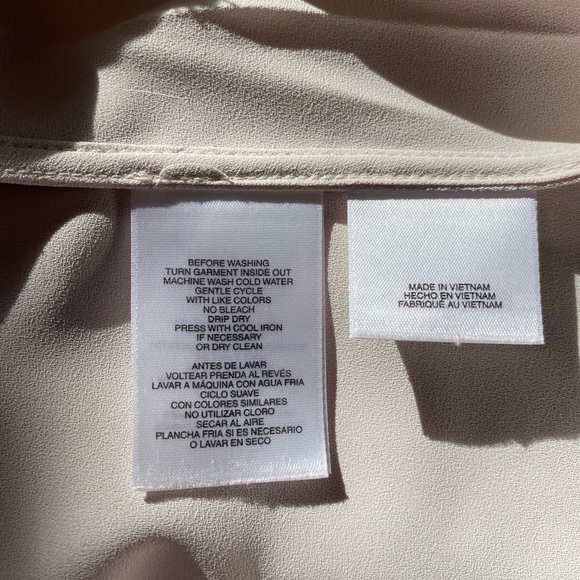 Anne Klein tunic style blouse - Picture 10 of 10